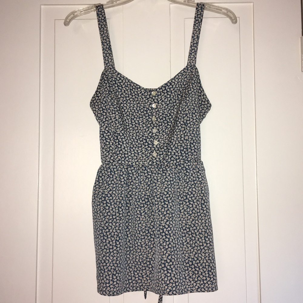 ⬇️ BUY ONE GET ONE LISTING FREE Babydoll Top!!